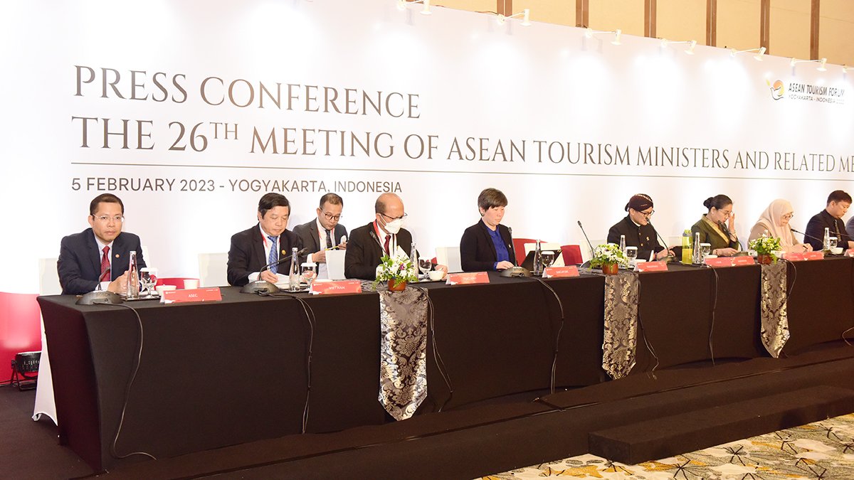 Asean Strengthens Connectivity Facilitates Travel Focuses Intra