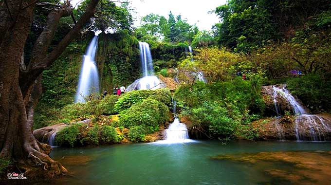 Dai Yem waterfalls in Moc Chau