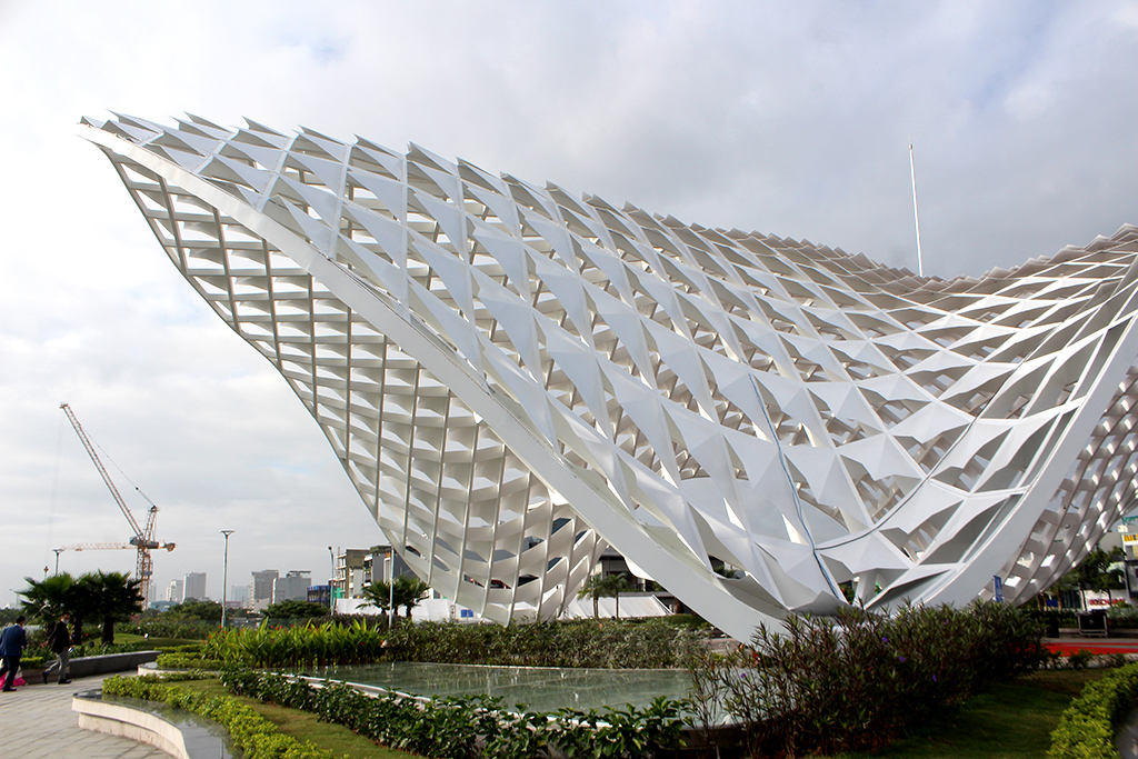 Da Nang inaugurates the expanded APEC Statue Garden Park