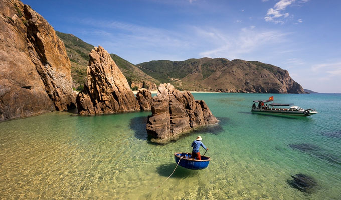 Ky Co beach’s pristine beauty enthralls visitors - Viet Nam National ...