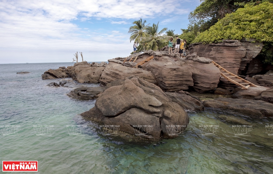 May Rut island - Viet Nam National Authority of Tourism