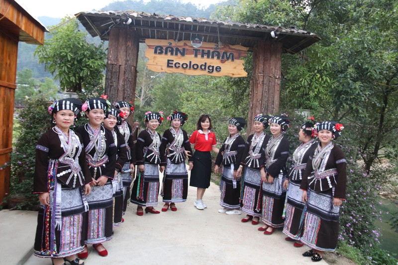 Lai Chau Works To Preserve Traditional Weaving Craft And Promote ...