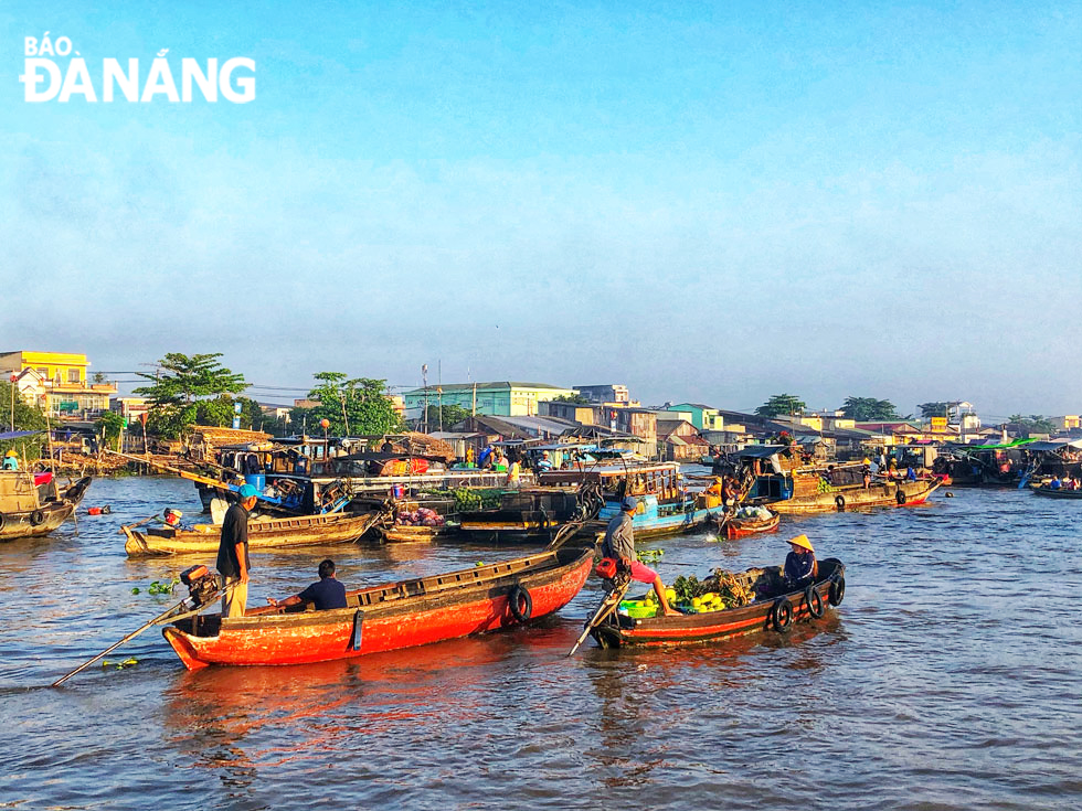 Cai Rang Floating Market - an imprint in Mekong Delta - Viet Nam ...