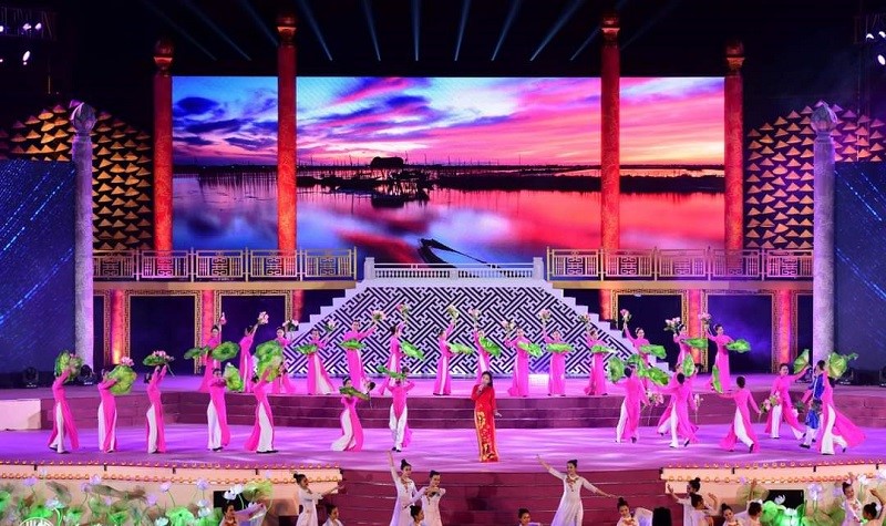 Four seasons oriented Festival Hue 2022: Many activities with full of ...