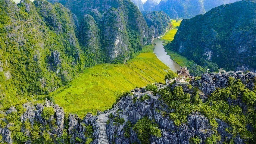 Tam Coc - Bich Dong tourist area: “Ha Long Bay on land”