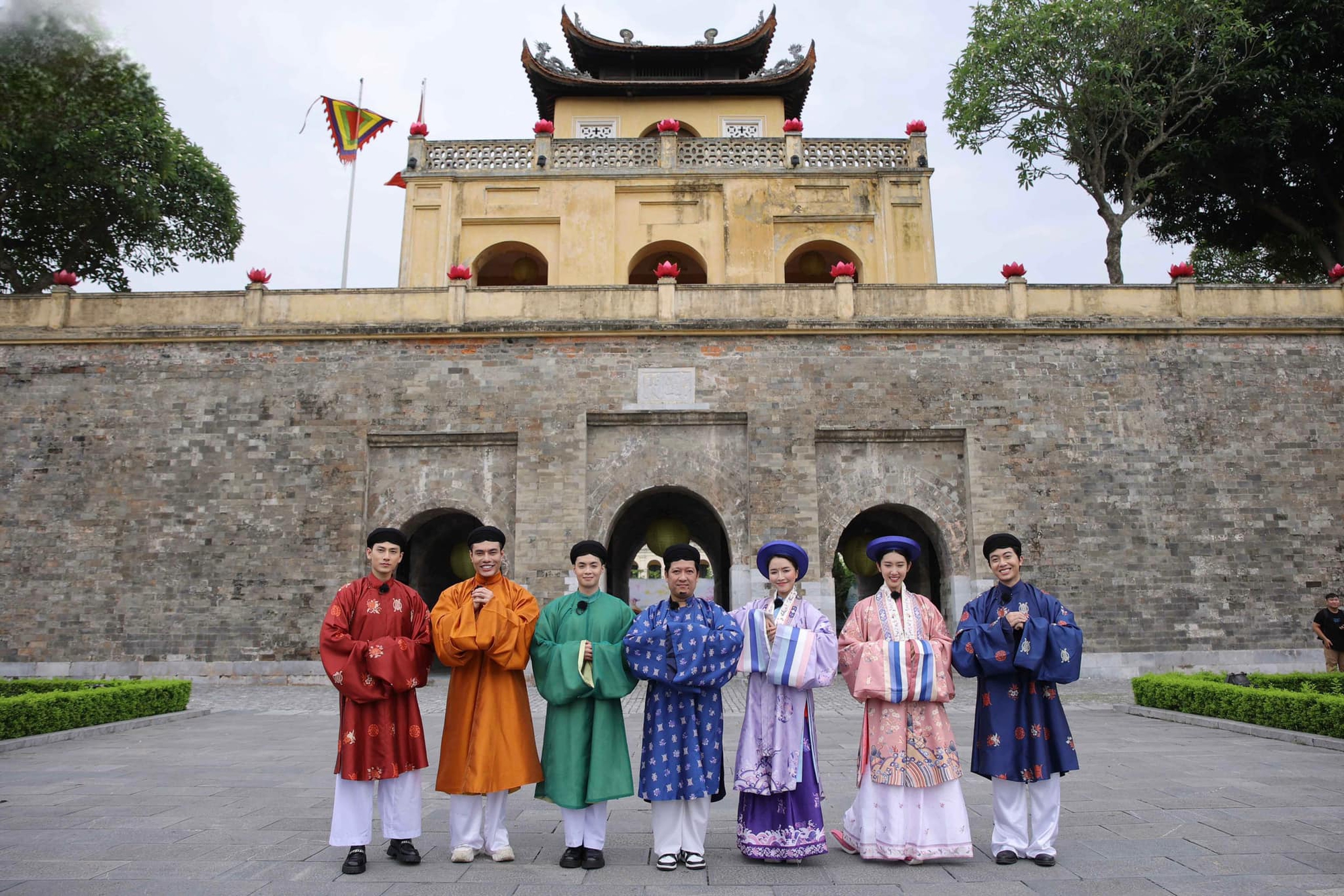 Decoding the Imperial Citadel of Thang Long - Viet Nam National ...