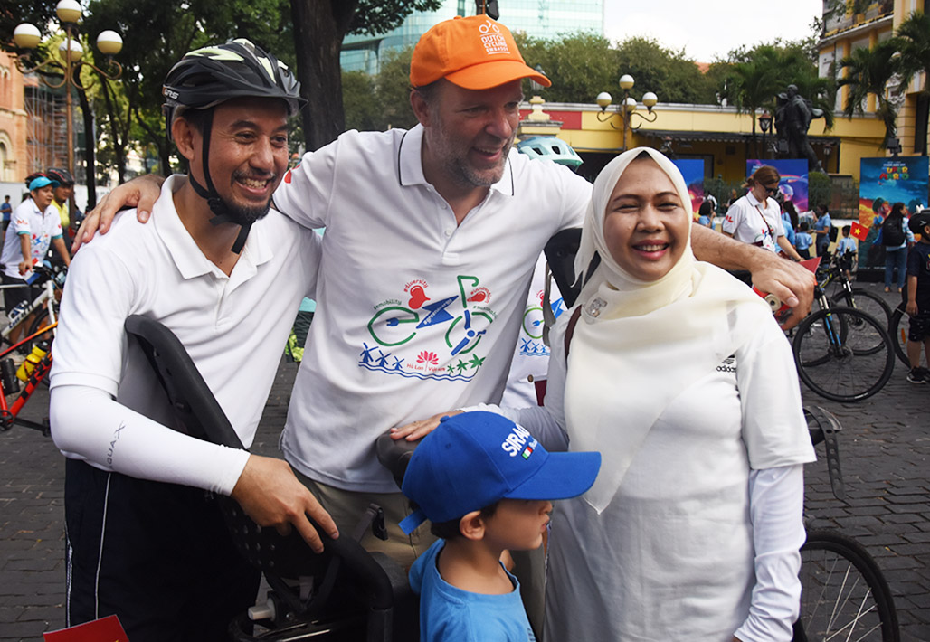 Daniel Stork Cycling tour held in HCMC to mark 50th year of Vietnam-Netherlands ties ...