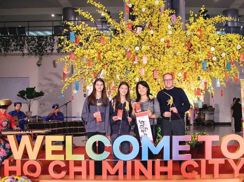 Ho Chi Minh City enhances tourism promotion at Tan Son Nhat ...