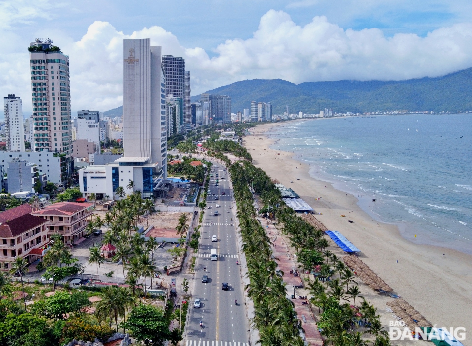 https://images.vietnamtourism.gov.vn/en/images/2024/danang.mykhe2.jpg