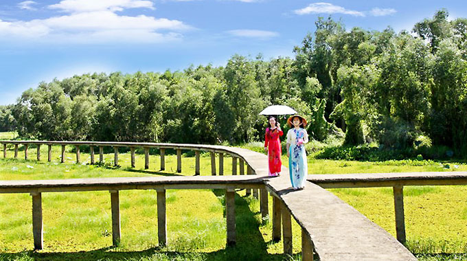 Khu du lịch sinh thái làng nổi Tân Lập (Long An)