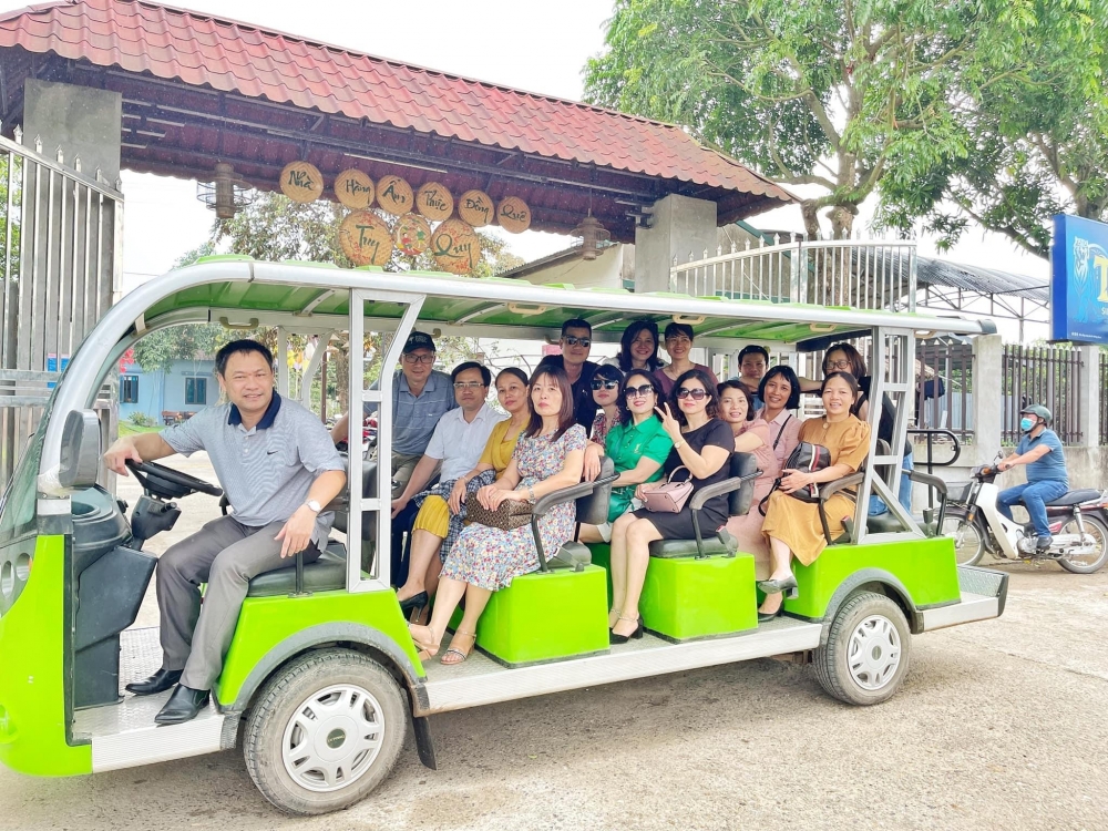 Điểm du lịch sinh thái, làng nghề sinh vật cảnh xã Hồng Vân (huyện Thường Tín) đã được Ủy ban nhân dân thành phố Hà Nội công nhận