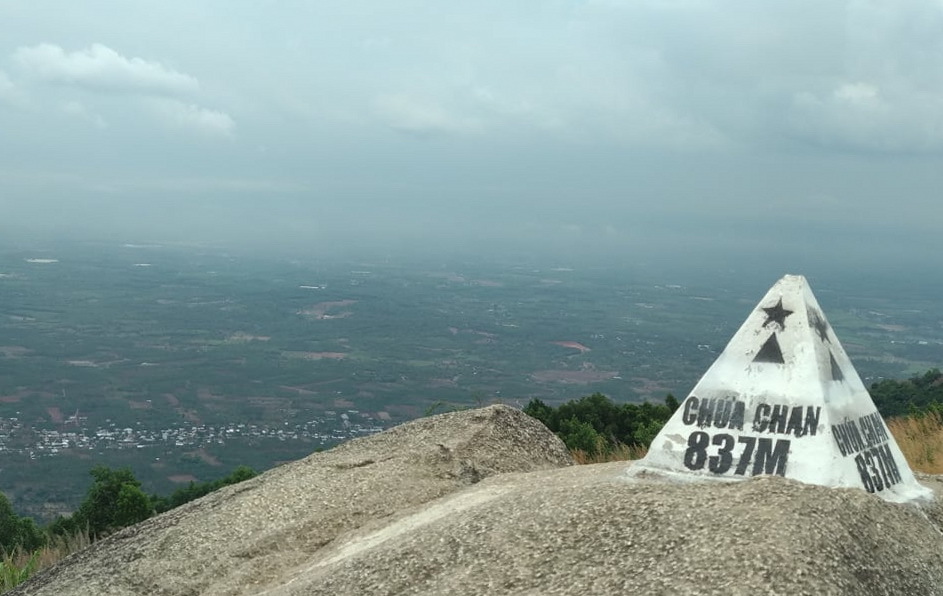 Núi Chứa Chan – Đồng Nai thu hút nhiều du khách đến tham quan