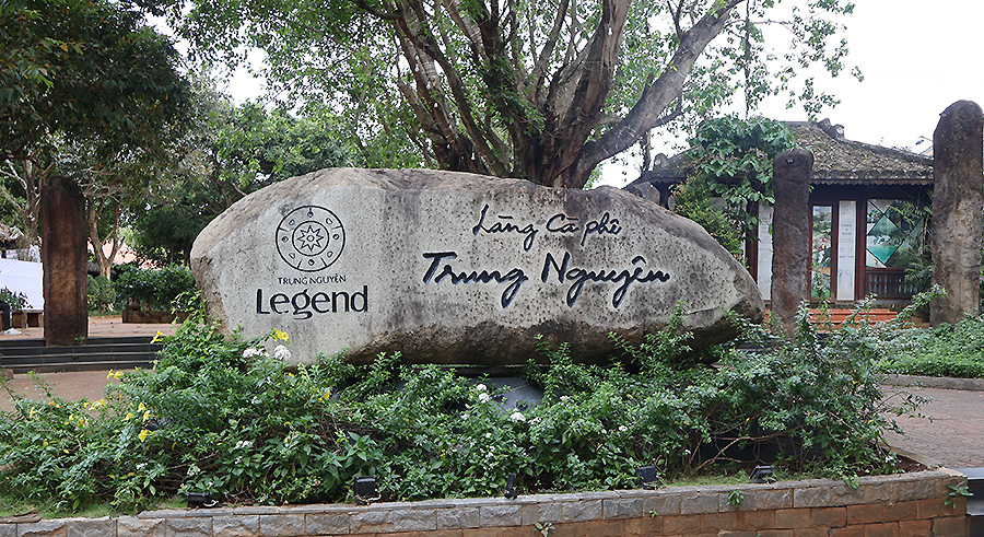 Làng cà phê Trung Nguyên trong tour Tây Nguyên 3 ngày 3 đêm