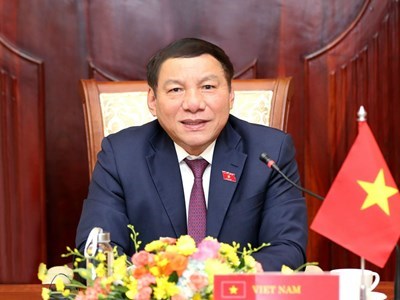 Bộ trưởng Nguyễn Văn Hùng gửi Thư chúc mừng nhân dịp Khai giảng năm học mới 2025-2026
