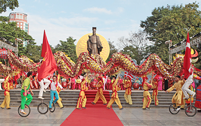 Liên hoan Múa Rồng Hà Nội năm 2014 - Cục Du lịch Quốc Gia Việt Nam