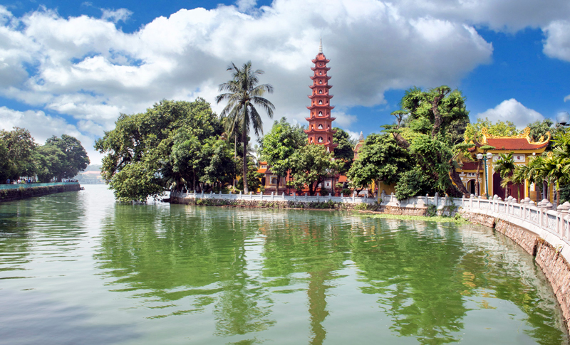 Khu di tích tâm linh gần Hồ Tây, chùa Trấn Quốc