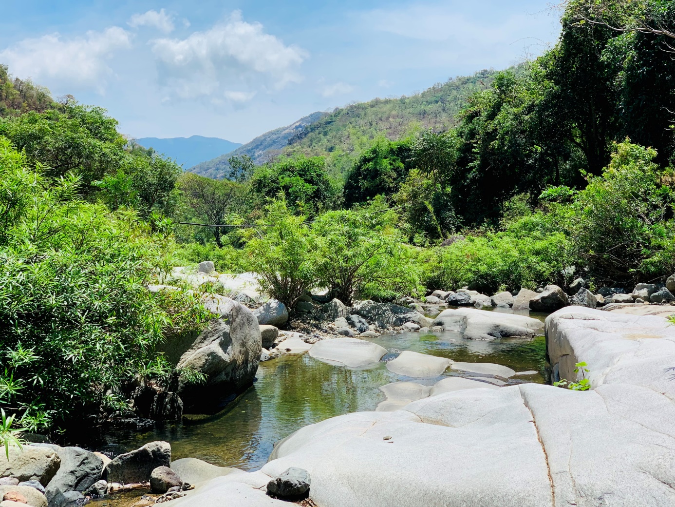 Suối Lồ Ồ ở Ninh Thuận Điểm đến lý tưởng cho du khách yêu thiên nhiên