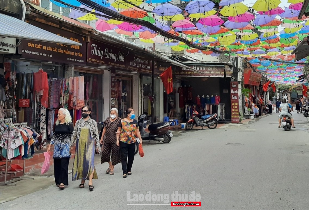 Làng lụa Vạn Phúc (Hà Nội), điểm du lịch hấp dẫn du khách - Cục Du lịch ...