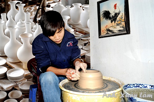 LÀNG GỐM GIA THỦY NHO QUAN NƠI HỘI TỤ TINH HOA GỐM SỨ VIỆT