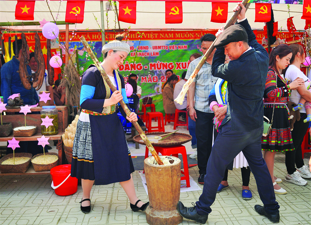 Văn hóa người Mông
