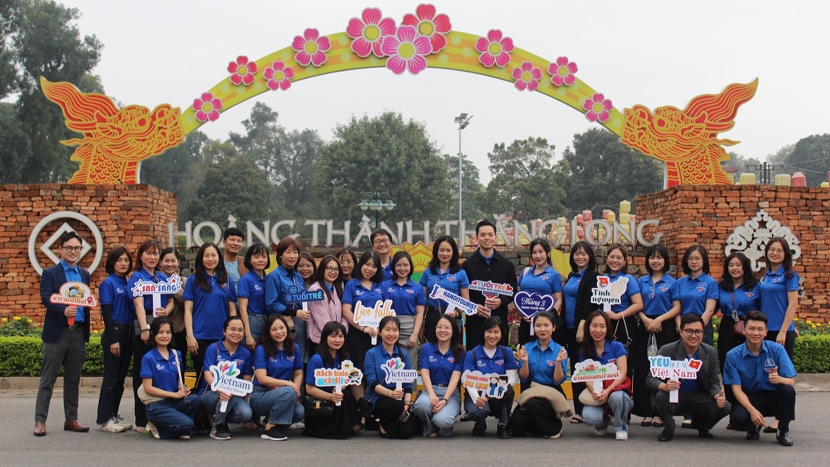 Đoàn Thanh niên Cục Du lịch Quốc gia Việt Nam tổ chức hoạt động chào mừng ngày kỷ niệm 93 năm thành lập Đoàn TNCS Hồ Chí Minh