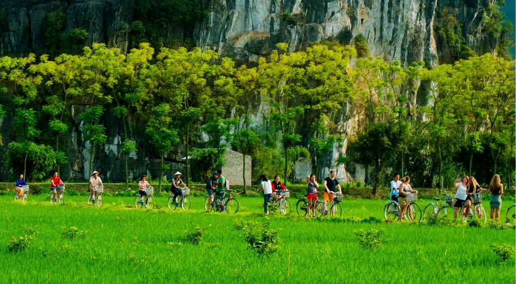 Châu Á Thái Bình Dương chưa hồi phục hoàn toàn, Việt Nam tăng trưởng đột phá