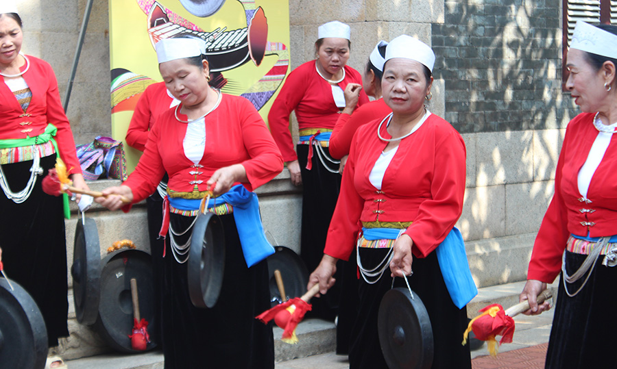 Vẻ đẹp chiêng trong đời sống văn hóa người Mường