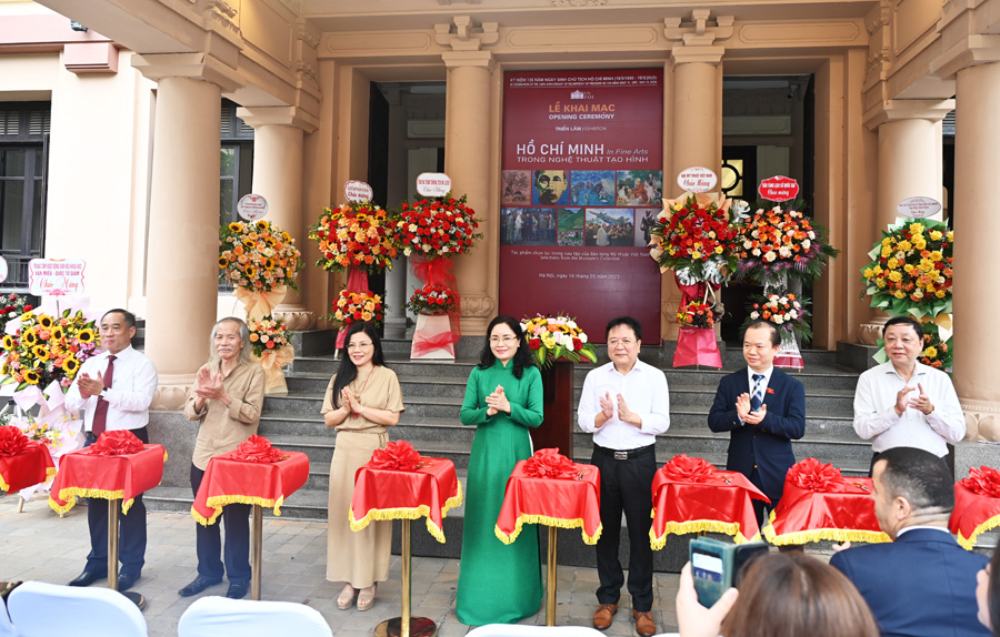 Bảo tàng Mỹ thuật Việt Nam tổ chức Triển lãm “Hồ Chí Minh trong nghệ thuật tạo hình”