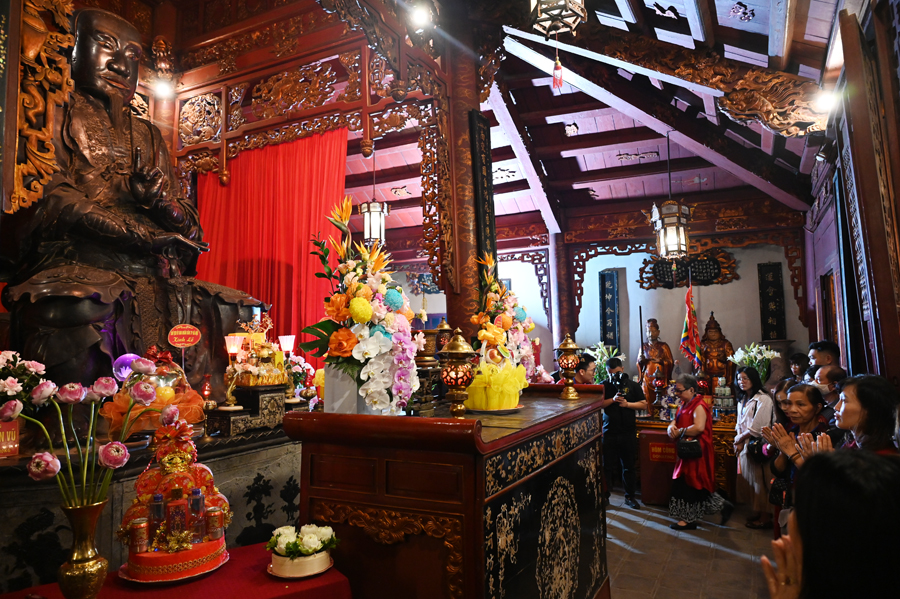 Ra mắt Tour đêm “Tiếng chuông Trấn Vũ” tại đền Quán Thánh