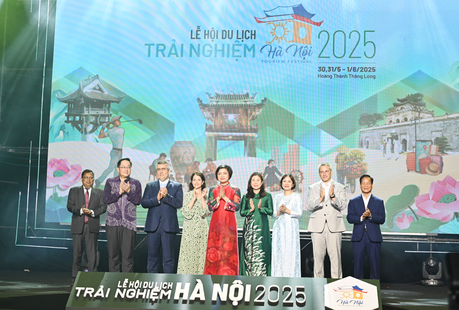 Khai mạc Lễ hội du lịch Hà Nội 2025