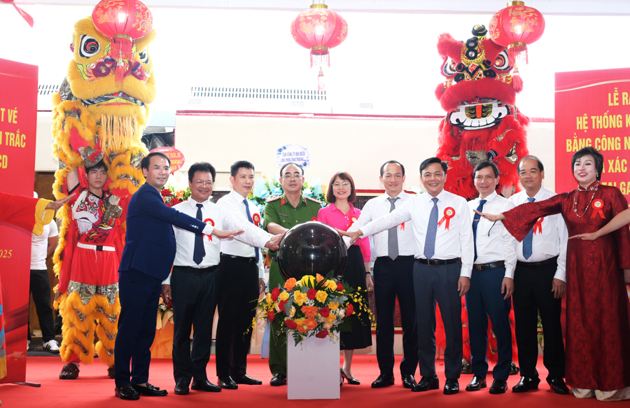 Hà Nội: Ra mắt Đoàn tàu du lịch 5 Cửa Ô và Hệ thống kiểm soát vé công nghệ sinh trắc học