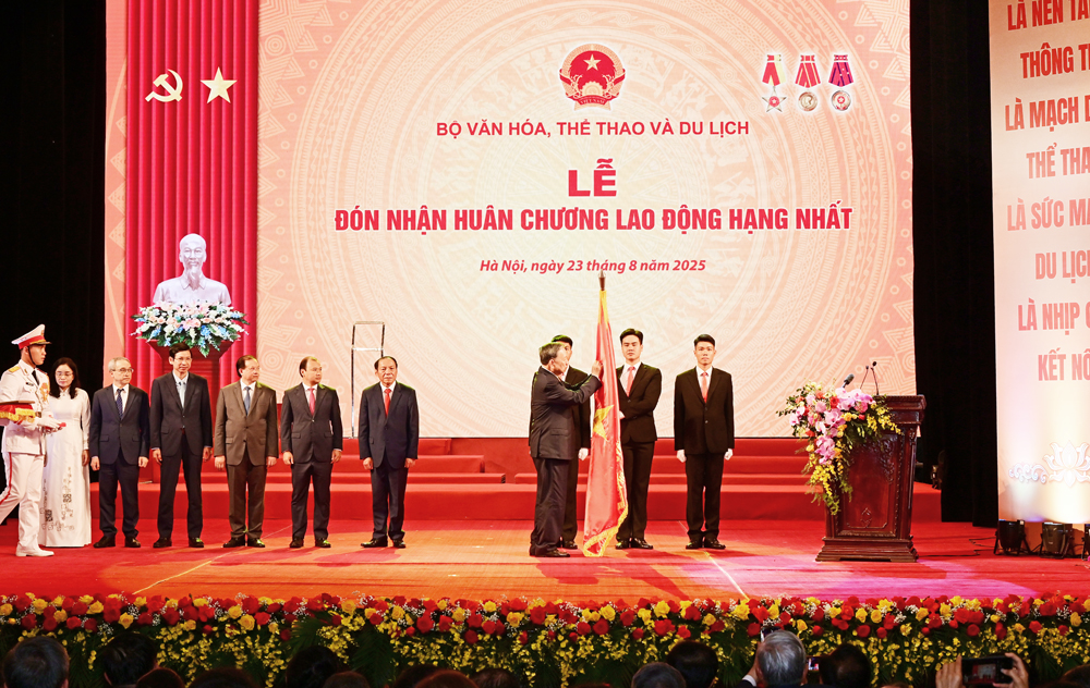 Tự hào chặng đường 80 năm xây dựng và phát triển ngành Văn hoá Việt Nam