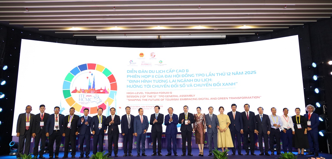 Khai mạc Diễn đàn Du lịch cấp cao “Định hình tương lai ngành du lịch: Hướng tới chuyển đổi số và chuyển đổi xanh”