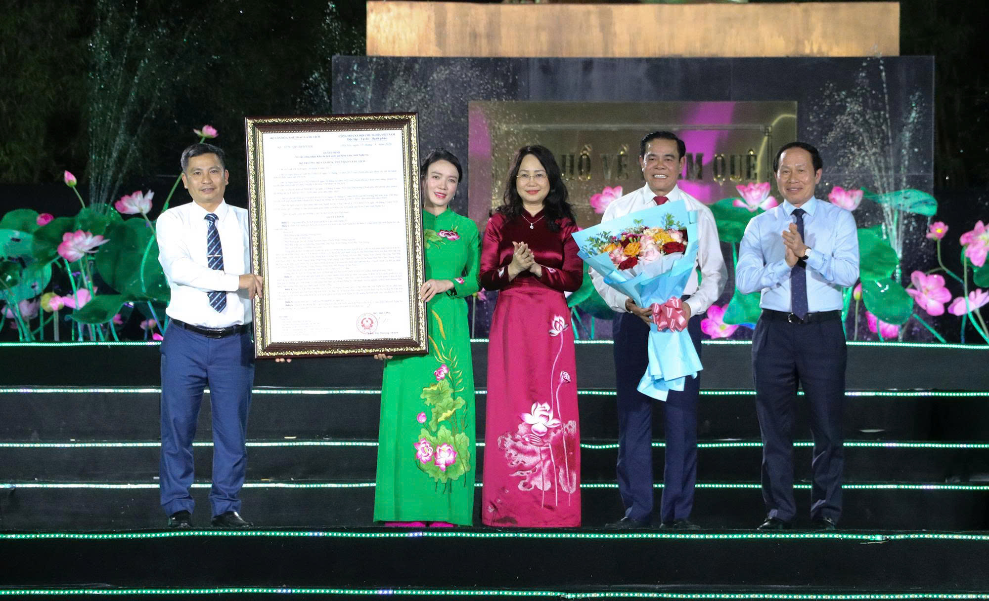 Nghệ An long trọng khai mạc Lễ hội Làng Sen 2026 và công bố Quyết định công nhận Khu Du lịch quốc gia Kim Liên